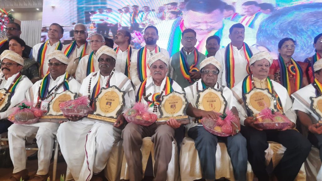 *ಸಹಕಾರ ರತ್ನ ಮಂಡುವಂಡ ಮುತ್ತಪ್ಪರಿಗೆ ಸನ್ಮಾನ*