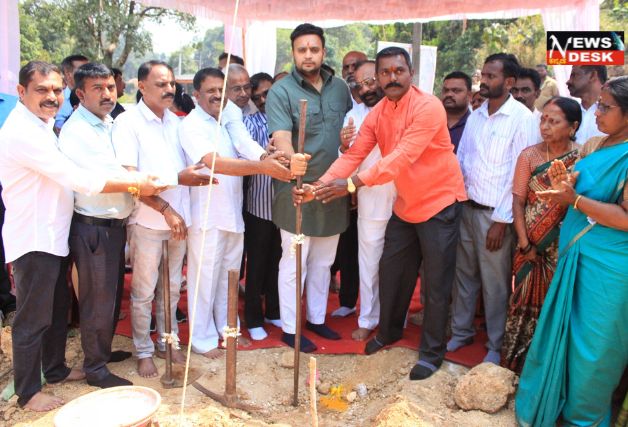 *ರಾಷ್ಟ್ರೀಯ ಹೆದ್ದಾರಿಯಲ್ಲಿ ರಕ್ಷಣಾ ತಡೆಗೋಡೆ : 94 ಕೋಟಿ ರೂ. ವೆಚ್ಚದ ಕಾಮಗಾರಿಗಳಿಗೆ ಸಂಸದ ಯದುವೀರ್ ಭೂಮಿಪೂಜೆ*