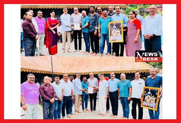 *ಕೊಡವ ಹಾಕಿ ಉತ್ಸವ : ಅಜ್ಜಿಕುಟ್ಟಿರ ಕುಟುಂಬಸ್ಥರಿಗೆ ಆಯೋಜನೆಯ ಹಕ್ಕನ್ನು ಹಸ್ತಾಂತರಿಸಿದ ಕೊಡವ ಹಾಕಿ ಅಕಾಡಮಿ*